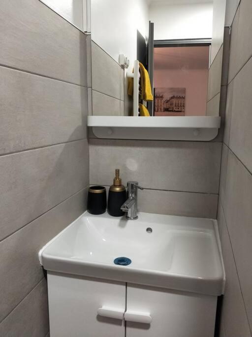 Mega Jeanne D'Arc Billard Baby Foot Logements Insolites Nancy Exterior photo