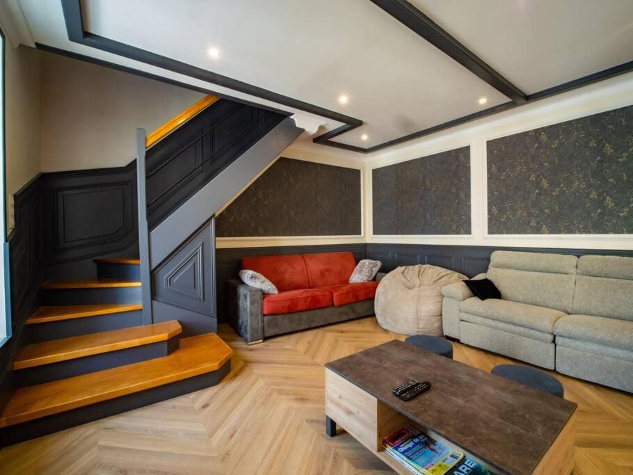 Mega Jeanne D'Arc Billard Baby Foot Logements Insolites Nancy Exterior photo