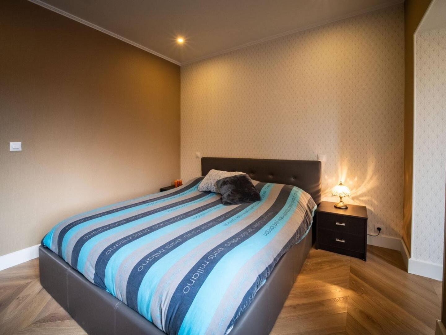 Mega Jeanne D'Arc Billard Baby Foot Logements Insolites Nancy Exterior photo
